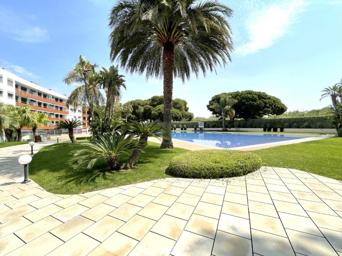 Luxurycambrils Resort&Spa Ngoại thất bức ảnh