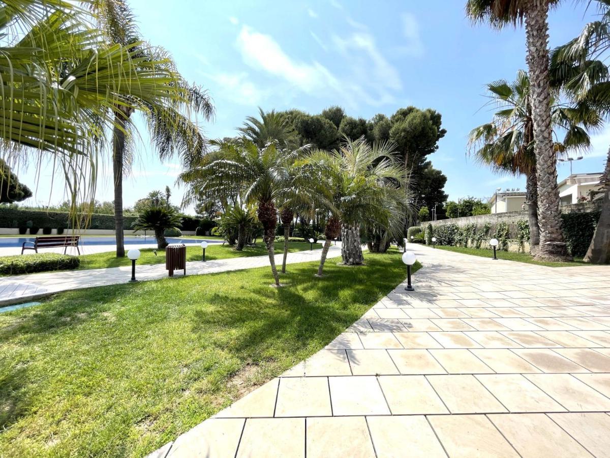 Luxurycambrils Resort&Spa Ngoại thất bức ảnh