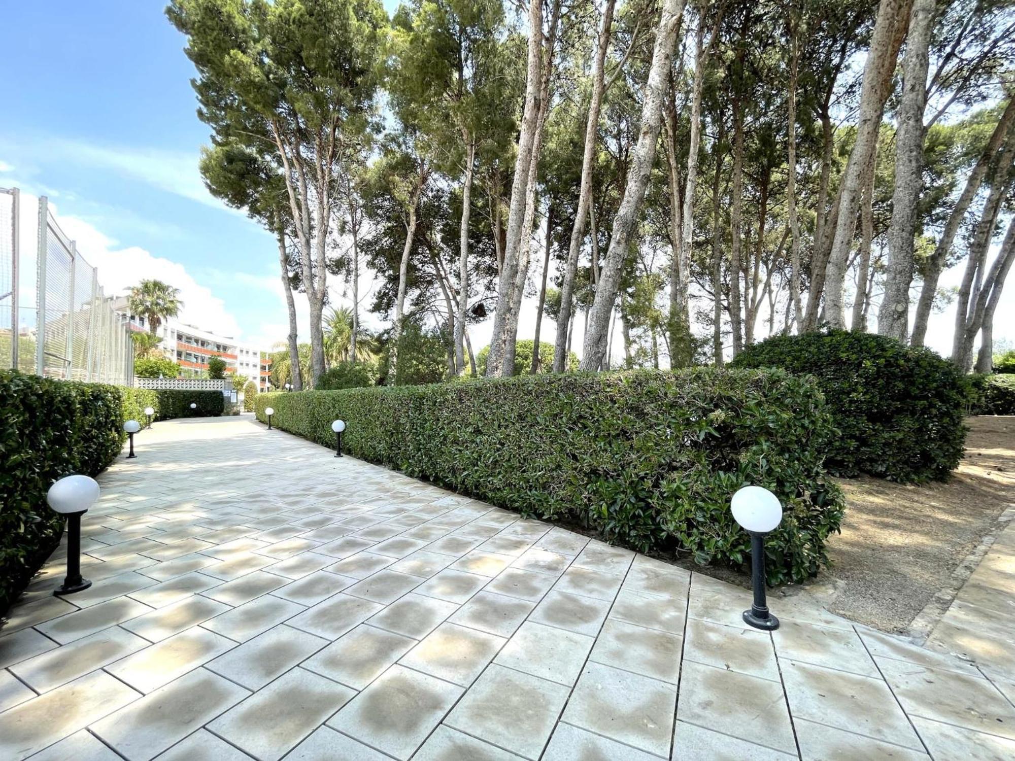 Luxurycambrils Resort&Spa Ngoại thất bức ảnh